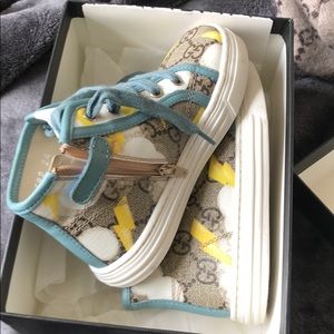 Gucci size 24(8) previously gently worn sneakers